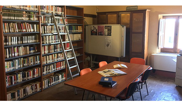 Crotone, successo per il Maggio dei Libri 2026 alla Biblioteca Armando Lucifero