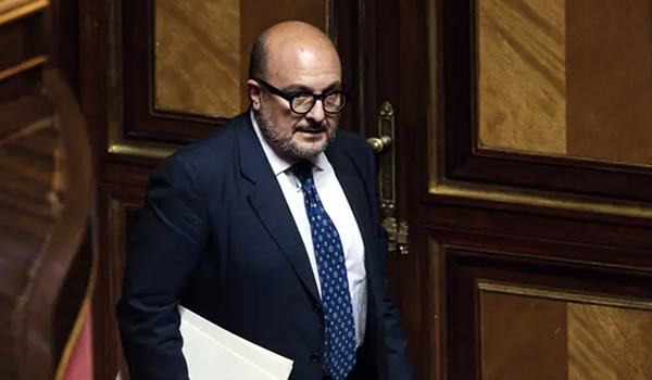 Sangiuliano si dimette: Alessandro Giuli è il nuovo Ministro della Cultura