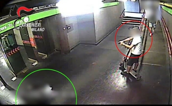 Violenza sessuale su due minorenni: arrestato un 19enne nel Milanese