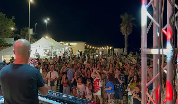 La Notte Azzurra: tre serate di festa a Montauro tra sapori e colori