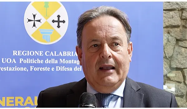 Intervista a Giuseppe Oliva, direttore di Calabria Verde: il futuro delle foreste in Calabria. Video
