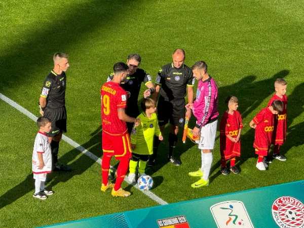 Calcio Serie B, 10° Giornata. Catanzaro-Sudtirol 3-0, i giallorossi ritornano a vincere